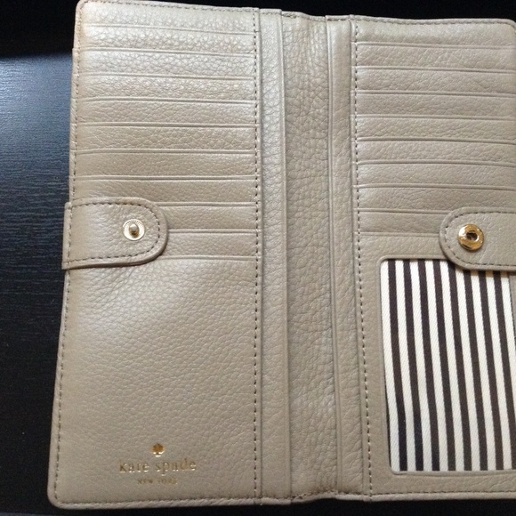 Kate Spade Leather Wallet - Picture 4 of 7